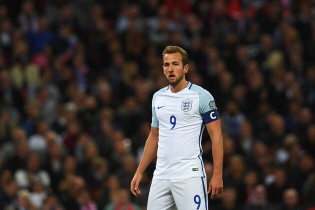 LONDON, ENGLAND - OCTOBER 05:  Captain Harry Kane of England looks on during the FIFA 2018 World Cup  Group F Qualifier between England and Slovenia at Wembley Stadium on October 5, 2017 in London, England.  (Photo by Laurence Griffiths/Getty Images)