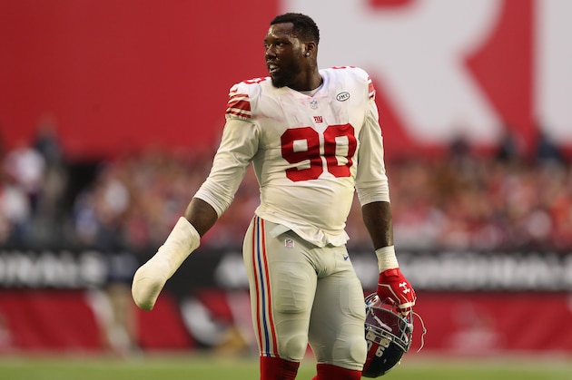 GLENDALE, AZ - DECEMBER 24:  Defensive end Jason Pierre-Paul #90 of the New York Giants during the first half of the NFL game against the Arizona Cardinals at the University of Phoenix Stadium on December 24, 2017 in Glendale, Arizona.  The Cardinals defeated the Giants 23-0.  (Photo by Christian Petersen/Getty Images)