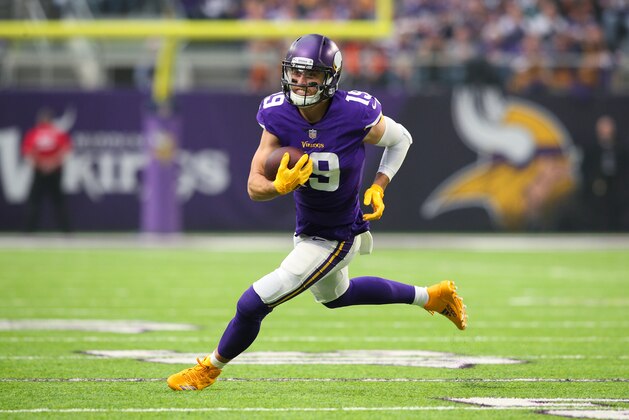 MINNEAPOLIS, MN - DECEMBER 17: Adam Thielen #19 of the Minnesota Vikings runs with the ball after catching a pass in the first quarter of the game against the Cincinnati Bengals on December 17, 2017 at U.S. Bank Stadium in Minneapolis, Minnesota. (Photo by Adam Bettcher/Getty Images)