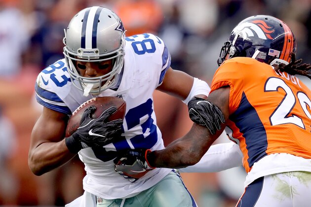 DENVER, CO - SEPTEMBER 17:  Terrence Williams #83 of the Dallas Cowboys tries to break free from Bradley Roby #29 of the Denver Broncos at Sports Authority Field at Mile High on September 17, 2017 in Denver, Colorado.  (Photo by Matthew Stockman/Getty Images)