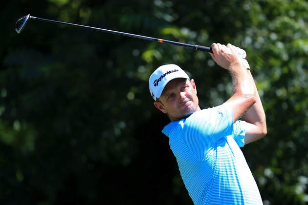 FORT WORTH, TX - MAY 25:  Justin Rose of England plays his shot from the sixth tee during round two of the Fort Worth Invitational at Colonial Country Club on May 25, 2018 in Fort Worth, Texas.  (Photo by Tom Pennington/Getty Images)