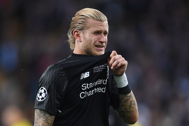 KIEV, UKRAINE - MAY 26:  Loris Karius of Liverpool breaks down in tears after defeat in the UEFA Champions League final between Real Madrid and Liverpool on May 26, 2018 in Kiev, Ukraine.  (Photo by Laurence Griffiths/Getty Images)