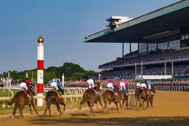 ELMONT, NY - JUNE 10: Horses make turn 4 during The 149th running of the Belmont Stakes at Belmont Park on June 10, 2017 in Elmont, New York.. (Photo by B51/MarkABrown/Getty Images) *** Local Caption ***