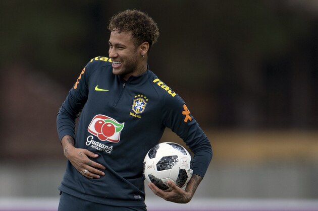 Brazil's player Neymar attends a training session of the national football team ahead of FIFA's 2018 World Cup, at Granja Comary training centre in Teresopolis, Rio de Janeiro, Brazil, on May 24, 2018. (Photo by MAURO PIMENTEL / AFP)        (Photo credit should read MAURO PIMENTEL/AFP/Getty Images)
