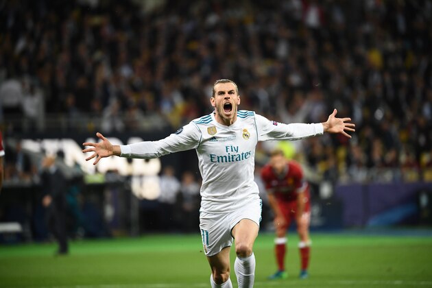 TOPSHOT - Real Madrid's Welsh forward Gareth Bale celebrates after scoring his team's second goal  during the UEFA Champions League final football match between Liverpool and Real Madrid at the Olympic Stadium in Kiev, Ukraine, on May 26, 2018. (Photo by FRANCK FIFE / AFP)        (Photo credit should read FRANCK FIFE/AFP/Getty Images)