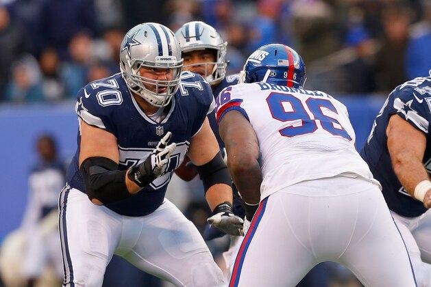 EAST RUTHERFORD, NJ - DECEMBER 10:  (NEW YORK DAILIES OUT)   Zack Martin #70 of the Dallas Cowboys in action against the New York Giants on December 10, 2017 at MetLife Stadium in East Rutherford, New Jersey. The Cowboys defeated the Giants 30-10.  (Photo by Jim McIsaac/Getty Images)