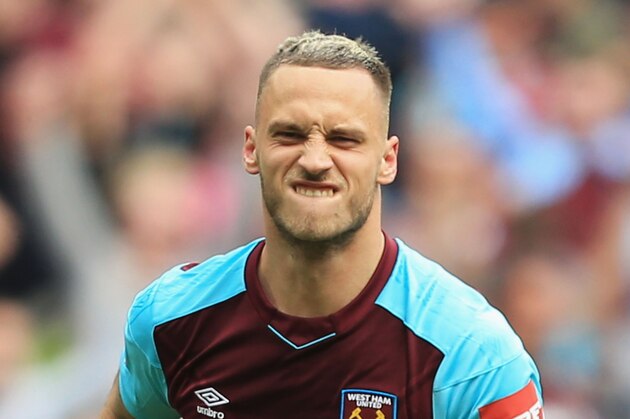 LONDON, ENGLAND - MAY 13:  Marko Arnautovic of West Ham United celebrates after scoring his sides second goal during the Premier League match between West Ham United and Everton at London Stadium on May 13, 2018 in London, England.  (Photo by Stephen Pond/Getty Images)