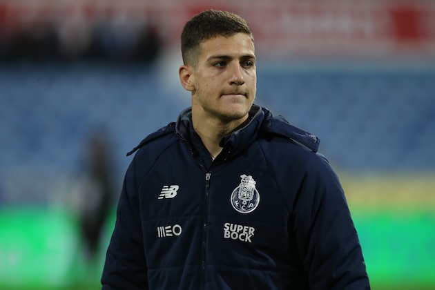LISBON, PORTUGAL - APRIL 2: FC Porto defender Diogo Dalot from Portugal before the start of the Primeira Liga match between CF Os Belenenses and FC Porto at Estadio do Restelo on April 2, 2018 in Lisbon, Portugal.  (Photo by Gualter Fatia/Getty Images)