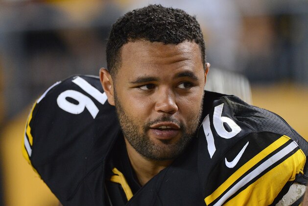 PITTSBURGH, PA - AUGUST 24: Offensive lineman Mike Adams #76 of the Pittsburgh Steelers looks on from the sideline during a preseason game against the Kansas City Chiefs at Heinz Field on August 24, 2013 in Pittsburgh, Pennsylvania. The Chiefs defeated the Steelers 26-20. (Photo by George Gojkovich/Getty Images)