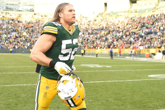 GREEN BAY, WI - DECEMBER 03:  Clay Matthews #52 of the Green Bay Packers leaves the field following a game against the Tampa Bay Buccaneers at Lambeau Field on December 3, 2017 in Green Bay, Wisconsin.  Green Bay defeated Tampa Bay 26-20 in overtime.  (Photo by Stacy Revere/Getty Images)