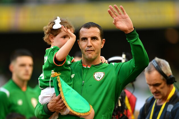 DUBLIN, IRELAND - JUNE 02:  John O'Shea of the Republic of Ireland waves goodbye to the fans ahead of his final game during the International Friendly match between the Republic of Ireland and The United States at Aviva Stadium on June 2, 2018 in Dublin, Ireland.  (Photo by Dan Mullan/Getty Images)