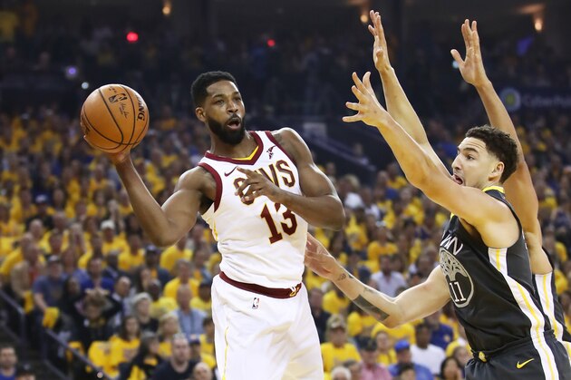 OAKLAND, CA - JUNE 03: Tristan Thompson #13 of the Cleveland Cavaliers passes against Klay Thompson #11 of the Golden State Warriors in Game 2 of the 2018 NBA Finals at ORACLE Arena on June 3, 2018 in Oakland, California. NOTE TO USER: User expressly acknowledges and agrees that, by downloading and or using this photograph, User is consenting to the terms and conditions of the Getty Images License Agreement. (Photo by Ezra Shaw/Getty Images) OAKLAND, CA - JUNE 03: Tristan Thompson #13 of the Cleveland Cavaliers passes against Klay Thompson #11 of the Golden State Warriors in Game 2 of the 2018 NBA Finals at ORACLE Arena on June 3, 2018 in Oakland, California. NOTE TO USER: User expressly acknowledges and agrees that, by downloading and or using this photograph, User is consenting to the terms and conditions of the Getty Images License Agreement. (Photo by Ezra Shaw/Getty Images)