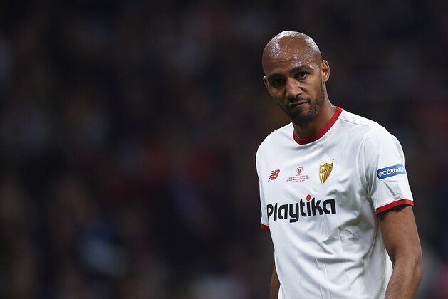 MADRID, SPAIN - APRIL 21: Steven N'Zonzi of Sevilla FC looks on during the Spanish Copa del Rey match between Barcelona and Sevilla at Wanda Metropolitano on April 21, 2018 in Madrid, . (Photo by Aitor Alcalde Colomer/Getty Images)