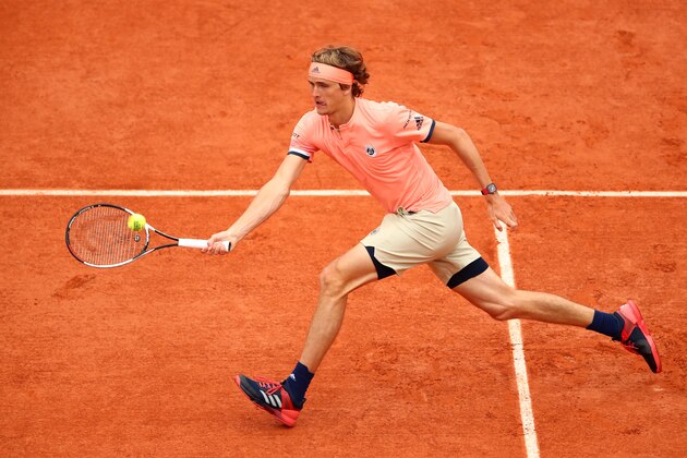 PARIS, FRANCE - JUNE 05:  Alexander Zverev of Germany plays a forehand during the mens singles quarter finals match against Dominic Thiem of Austria during day ten of the 2018 French Open at Roland Garros on June 5, 2018 in Paris, France.  (Photo by Clive Brunskill/Getty Images)