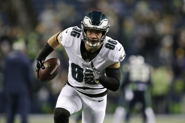 Philadelphia Eagles' Zach Ertz warms-up before an NFL football game against the Seattle Seahawks, Sunday, Dec. 3, 2017, in Seattle. (AP Photo/John Froschauer)