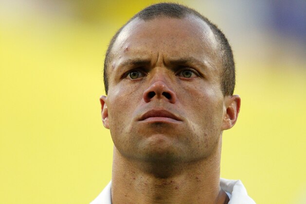 LYON - JUNE 21:  Portrait of Earnie Stewart of the USA taken before the FIFA Confederations Cup Group B match between USA and Brazil held on June 21, 2003 at the Stade Gerland, in Lyon, France. Brazil won the match 1-0. (Photo by Shaun Botterill/Getty Images)