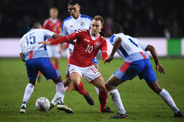 BRONDBY, DENMARK - MARCH 22:  Christian Eriksen of Denmark is challenged by Eric Davis and Fidel Escobar of Panama during the International Friendly match between Denmark and Panama at Brondby Stadion on March 22, 2018 in Brondby, Denmark.  (Photo by Michael Regan/Getty Images)