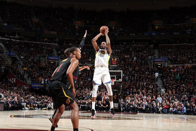 CLEVELAND, OH - JUNE 6:  Kevin Durant #35 of the Golden State Warriors shoots the ball against the Cleveland Cavaliers in Game Three of the 2018 NBA Finals on June 6, 2018 at Quicken Loans Arena in Cleveland, Ohio. NOTE TO USER: User expressly acknowledges and agrees that, by downloading and or using this photograph, user is consenting to the terms and conditions of Getty Images License Agreement. Mandatory Copyright Notice: Copyright 2018 NBAE (Photo by Nathaniel S. Butler/NBAE via Getty Images)
