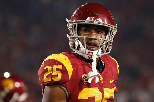 LOS ANGELES, CA - NOVEMBER 18:  Jack Jones #25 of the USC Trojans during the NCAA college football game against the UCLA Bruins at the Los Angeles Memorial Coliseum on November 18, 2017 in Los Angeles, California.  (Photo by Josh Lefkowitz/Getty Images)