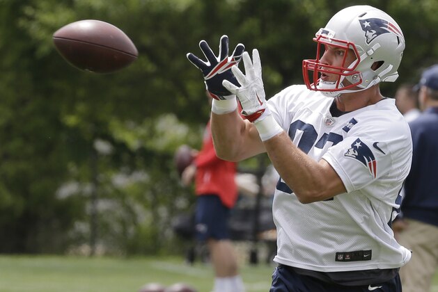 New England Patriots tight end Rob Gronkowski (87) catches the ball during an NFL football minicamp practice, Thursday, June 7, 2018, in Foxborough, Mass. (AP Photo/Steven Senne)