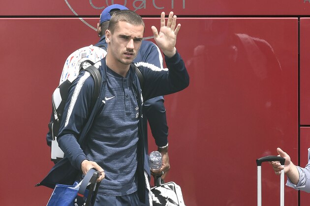France's forward Antoine Griezmann waves before taking a plane to Russia on June 10, 2018 at the Bron's airport near Lyon, central-eastern France, ahead of the Russia 2018 World Cup. (Photo by PHILIPPE DESMAZES / AFP)        (Photo credit should read PHILIPPE DESMAZES/AFP/Getty Images)