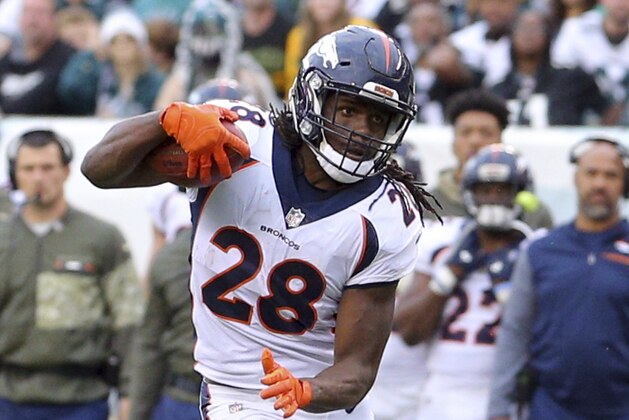 Denver Broncos running back Jamaal Charles (28) in action against the Philadelphia Eagles during an NFL game at Lincoln Financial Field in Philadelphia, PA on Sunday, Nov. 05, 2017. (AP Photo/Brad Penner)
