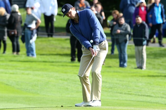 PEBBLE BEACH, CA - FEBRUARY 08:  Tom Brady plays shot during the third round of the AT&T Pebble Beach National Pro-Am at the Pebble Beach Golf Links on February 8, 2014 in Pebble Beach, California.  (Photo by Stephen Dunn/Getty Images)