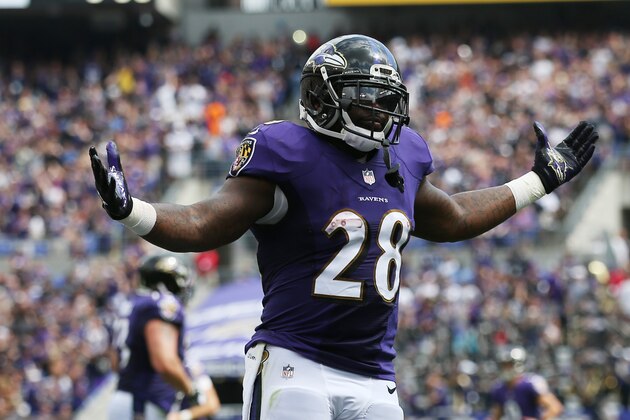 BALTIMORE, MD - SEPTEMBER 17: Running back Terrance West #28 of the Baltimore Ravens celebrates his touchdown against the Cleveland Browns in the first quarter at M&T Bank Stadium on September 17, 2017 in Baltimore, Maryland.  (Photo by Patrick Smith/Getty Images)