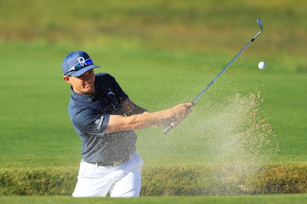 SOUTHAMPTON, NY - JUNE 14: Scott Gregory of England plays his second shot from the bunker on the second hole during the first round of the 2018 U.S. Open at Shinnecock Hills Golf Club on June 14, 2018 in Southampton, New York.  (Photo by Andrew Redington/Getty Images)