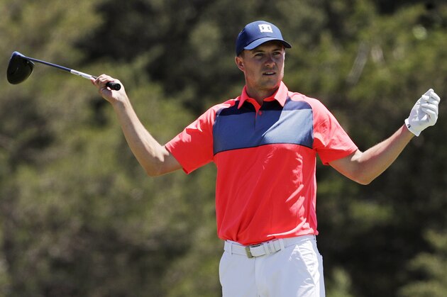 Jordan Spieth lines up his shot on the sixth tee during the first round of the U.S. Open Golf Championship, Thursday, June 14, 2018, in Southampton, N.Y. (AP Photo/Frank Franklin II)