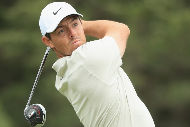 SOUTHAMPTON, NY - JUNE 15: Rory McIlroy of Northern Ireland plays his shot from the sixth tee during the second round of the 2018 U.S. Open at Shinnecock Hills Golf Club on June 15, 2018 in Southampton, New York.  (Photo by Andrew Redington/Getty Images)