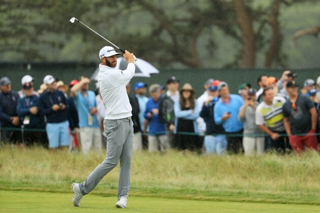 SOUTHAMPTON, NY - JUNE 15:  Dustin Johnson of the United States plays a shot on the third hole during the second round of the 2018 U.S. Open at Shinnecock Hills Golf Club on June 15, 2018 in Southampton, New York.  (Photo by Mike Ehrmann/Getty Images)