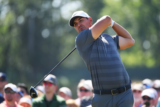 SOUTHAMPTON, NY - JUNE 17:  Brooks Koepka of the United States plays his shot from the ninth tee during the final round of the 2018 U.S. Open at Shinnecock Hills Golf Club on June 17, 2018 in Southampton, New York.  (Photo by Ross Kinnaird/Getty Images)