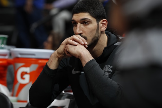 New York Knicks center Enes Kanter (00) in the first half of an NBA basketball game Thursday, Jan. 25, 2018, in Denver. (AP Photo/David Zalubowski)