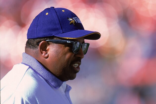 31 Oct 1999: Head coach Dennis Green of the Minnesota Vikings watches from the sidelines during a game against the Denver Broncos at the Mile High Stadium in Denver, Colorado. The Vikings defeated the Broncos 23-20. Mandatory Credit: Brian Bahr  /Allsport