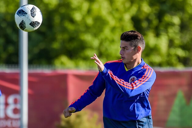 Colombia's midfielder James Rodriguez takes part in a training session in Kazan on June 17, 2018, ahead of their Russia 2018 World Cup Group H football match against Japan. (Photo by LUIS ACOSTA / AFP)        (Photo credit should read LUIS ACOSTA/AFP/Getty Images)