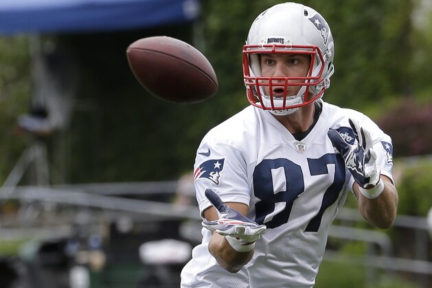 New England Patriots tight end Rob Gronkowski catches the ball during an NFL football minicamp practice, Thursday, June 7, 2018, in Foxborough, Mass. (AP Photo/Steven Senne)