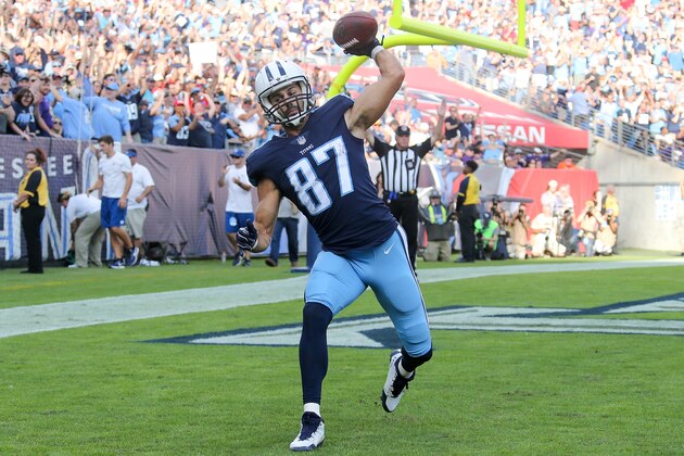 NASHVILLE, TN - NOVEMBER 05:  Eric Decker #87 of the Tennessee Titans celebrates after a touchdown against the Baltimore Ravens during the second half at Nissan Stadium on November 5, 2017 in Nashville, Tennessee.  (Photo by Frederick Breedon/Getty Images)