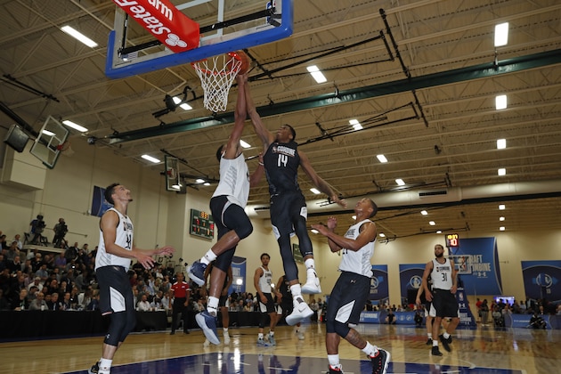 CHICAGO, IL - MAY 17:  Kostas Antetokounmpo #14 drives to the basket during the NBA Draft Combine Day 1 at the Quest Multisport Center on May 17, 2018 in Chicago, Illinois. NOTE TO USER: User expressly acknowledges and agrees that, by downloading and/or using this Photograph, user is consenting to the terms and conditions of the Getty Images License Agreement. Mandatory Copyright Notice: Copyright 2018 NBAE (Photo by Jeff Haynes/NBAE via Getty Images)