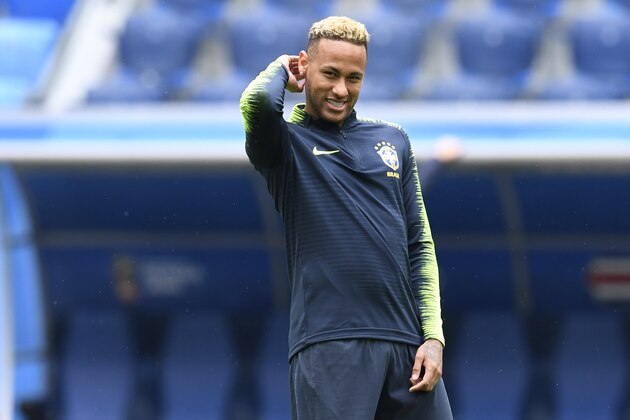 Brazil's forward Neymar attends a training session at the Saint Petersburg stadium in Saint Petersburg on June 21, 2018, on the eve of their Russia 2018 World Cup Group E football match against Costa Rica. (Photo by CHRISTOPHE SIMON / AFP)        (Photo credit should read CHRISTOPHE SIMON/AFP/Getty Images)