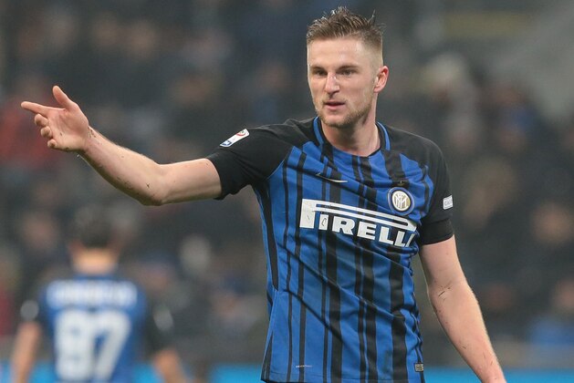 MILAN, ITALY - MARCH 11:  Milan Skriniar of FC Internazionale Milano gestures during the serie A match between FC Internazionale and SSC Napoli at Stadio Giuseppe Meazza on March 11, 2018 in Milan, Italy.  (Photo by Emilio Andreoli/Getty Images)