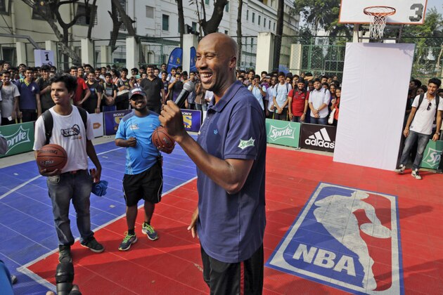Former San Antonio Spurs player Bruce Bowen interacts with participants of basketball clinics in Kolkata, India, Friday, Oct. 31, 2014. Bowen, the NBA legend, is on a week-long visit to the country to conduct basketball clinics for players and coaches and interact with fans, according to local reports. (AP Photo/Bikas Das) Former San Antonio Spurs player Bruce Bowen interacts with participants of basketball clinics in Kolkata, India, Friday, Oct. 31, 2014. Bowen, the NBA legend, is on a week-long visit to the country to conduct basketball clinics for players and coaches and interact with fans, according to local reports. (AP Photo/Bikas Das)