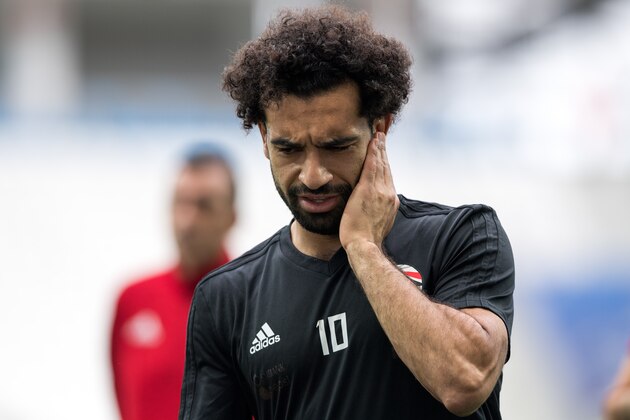 Egypt's Mohamed Salah trains with his team at the Volgograd Arena in Volgograd on June 24, 2018, on the eve of their Group A match against Saudi Arabia during the Russia 2018 World Cup football tournament. (Photo by NICOLAS ASFOURI / AFP)        (Photo credit should read NICOLAS ASFOURI/AFP/Getty Images)