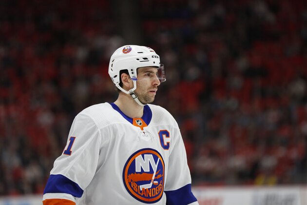 New York Islanders center John Tavares (91) plays against the Detroit Red Wings in the third period of an NHL hockey game Saturday, April 7, 2018, in Detroit. (AP Photo/Paul Sancya)
