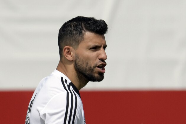 Argentina's forward Sergio Aguero attends a training session at the team's base camp in Bronnitsy, near Moscow, Russia on June 24, 2018 ahead of the Russia 2018 World Cup Group D football match against Nigeria to be held in Saint Petersbourg on June 26. (Photo by JUAN MABROMATA / AFP)        (Photo credit should read JUAN MABROMATA/AFP/Getty Images)