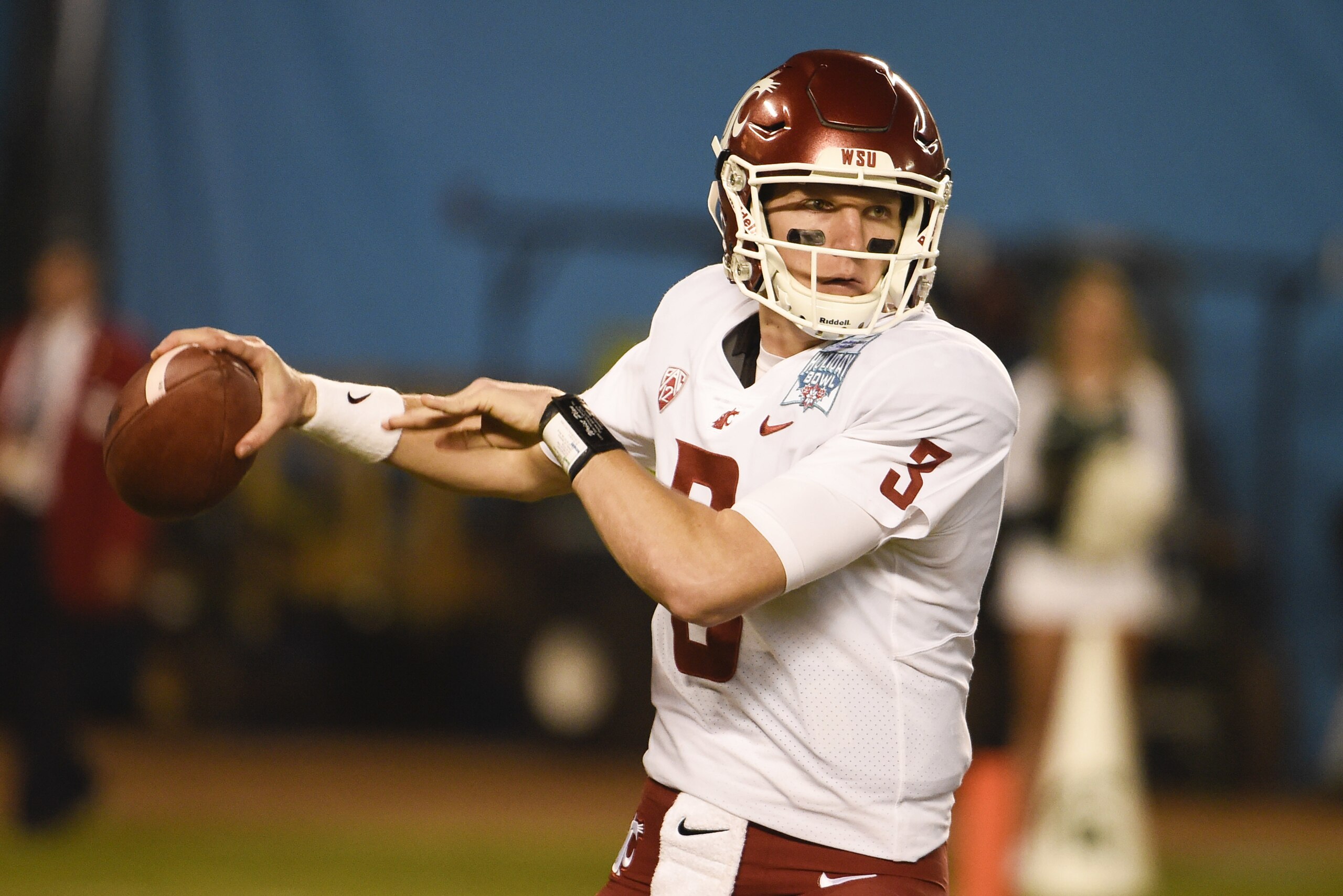 Washington State quarterback Tyler Hilinski (3) throws during the first half of the Holiday Bowl NCAA college football game against Michigan State Thursday, Dec. 28, 2017, in San Diego. (AP Photo/Denis Poroy)