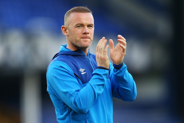 LIVERPOOL, ENGLAND - MAY 05:  Wayne Rooney of Everton shows appreciation to the fans during the lap of honour after the Premier League match between Everton and Southampton at Goodison Park on May 5, 2018 in Liverpool, England.  (Photo by Alex Livesey/Getty Images)