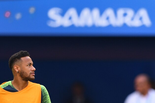 Brazil's forward Neymar takes part to a training session at the Samara Arena stadium on the eve of the Russia 2018 World Cup round of 16 football match between Brazil and Mexico on July 1, 2018 in Samara. (Photo by Manan VATSYAYANA / AFP)        (Photo credit should read MANAN VATSYAYANA/AFP/Getty Images)
