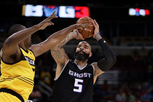 CHICAGO, IL - JUNE 29:  Carlos Boozer #5 of Ghost Ballers shoots agianst the Killer 3s during week two of the BIG3 three on three basketball league at United Center on June 29, 2018 in Chicago, Illinois.  (Photo by Jonathan Daniel/BIG3/Getty Images)