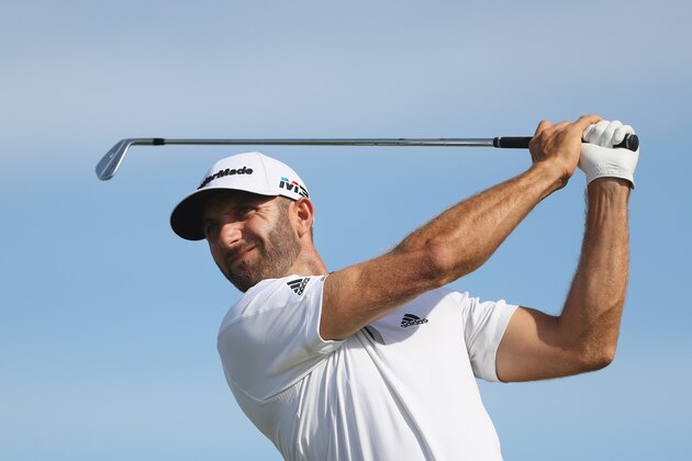 SOUTHAMPTON, NY - JUNE 17:  Dustin Johnson of the United States plays his shot from the 12th tee during the final round of the 2018 U.S. Open at Shinnecock Hills Golf Club on June 17, 2018 in Southampton, New York.  (Photo by Streeter Lecka/Getty Images)